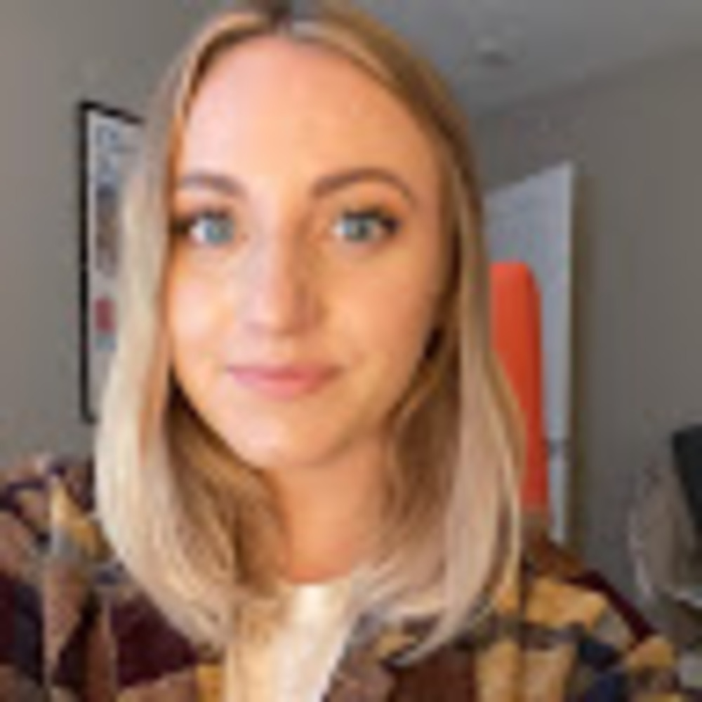 Meet your Posher, Olivia